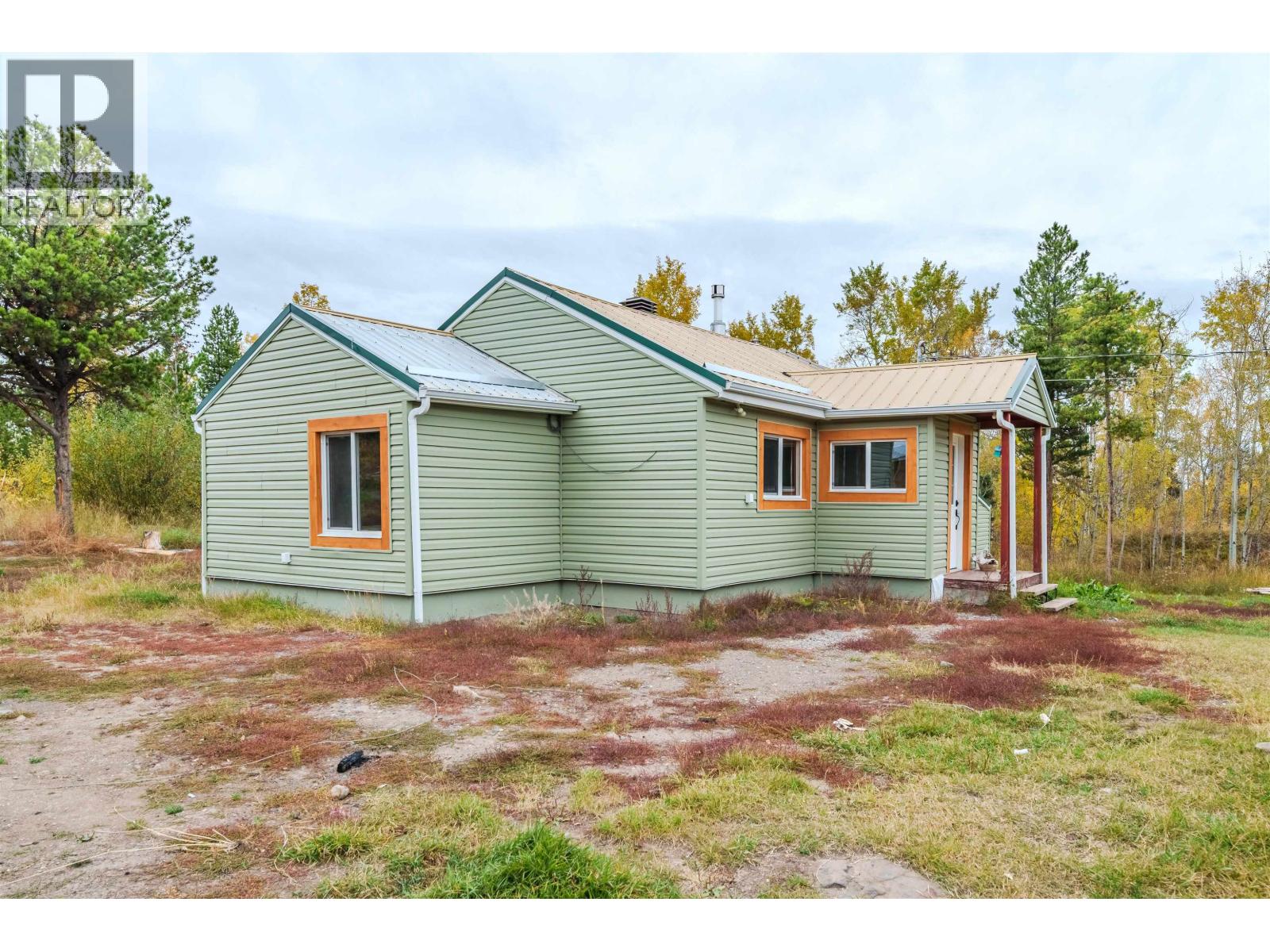 1740 POPLAR ROAD, 70 Mile House, British Columbia