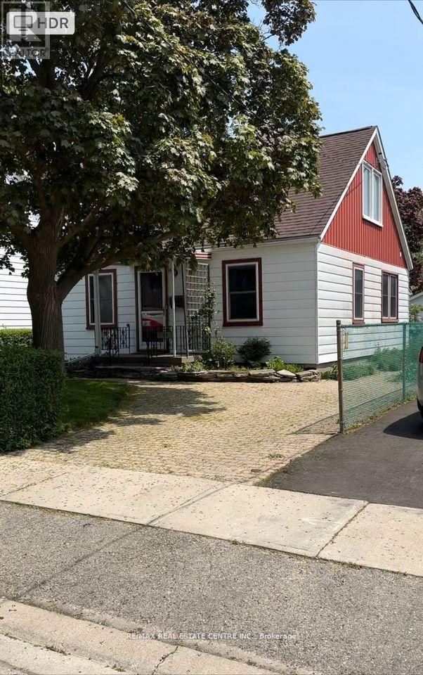 33 Jessie Street, Brampton, Ontario  L6Y 1L5 - Photo 1 - W12443549