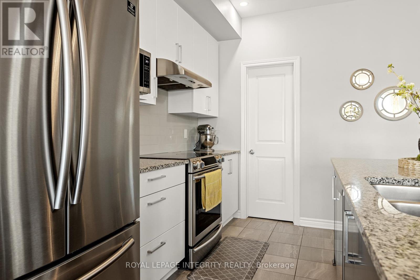 526 Jackdaw Avenue, Ottawa, Ontario  K2J 6M8 - Photo 14 - X12443215