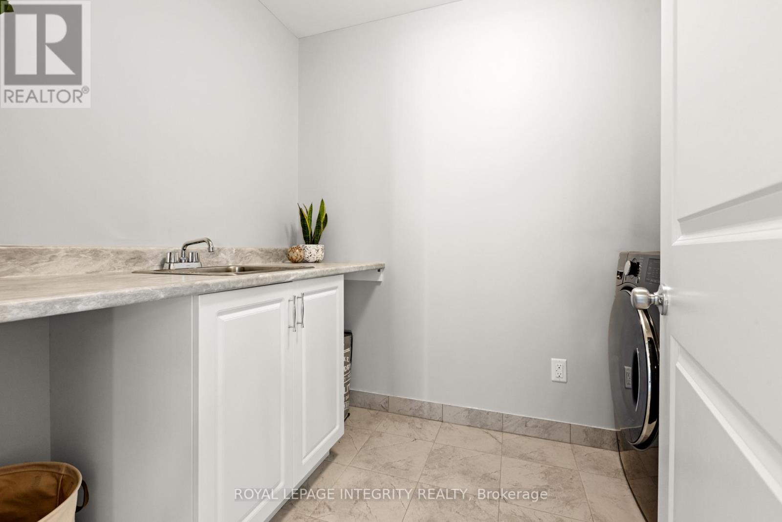 526 Jackdaw Avenue, Ottawa, Ontario  K2J 6M8 - Photo 30 - X12443215