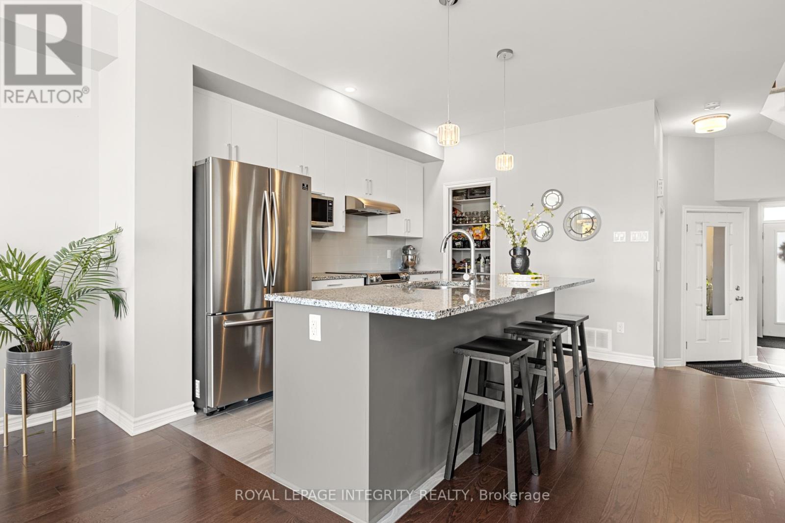 526 Jackdaw Avenue, Ottawa, Ontario  K2J 6M8 - Photo 8 - X12443215