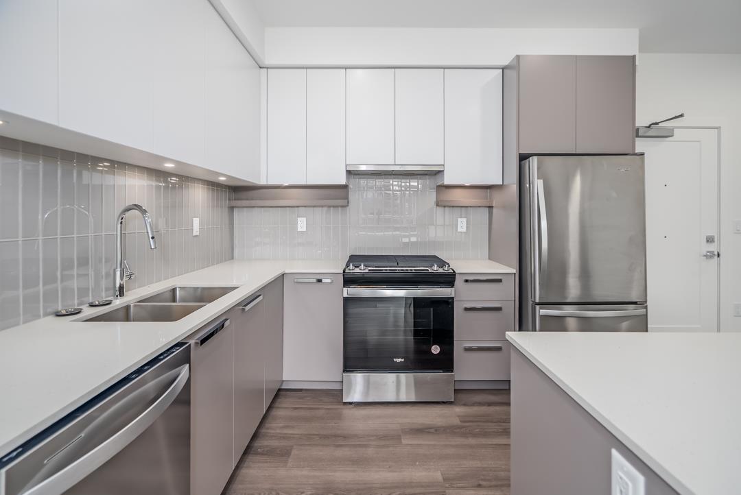406 13788 76 Avenue, Surrey, British Columbia  V3W 3V9 - Photo 11 - R3055253