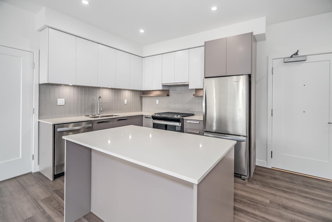 406 13788 76 Avenue, Surrey, British Columbia  V3W 3V9 - Photo 6 - R3055253