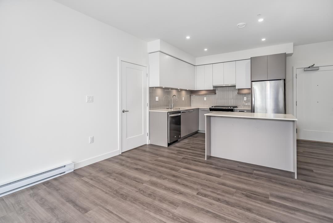 406 13788 76 Avenue, Surrey, British Columbia  V3W 3V9 - Photo 7 - R3055253