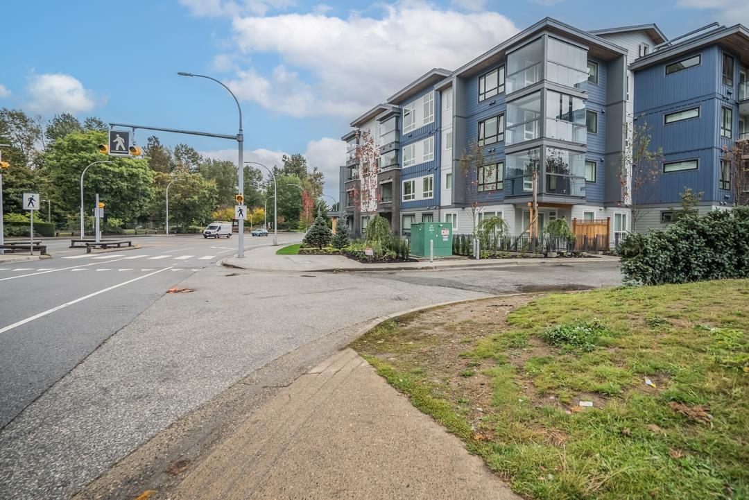 406 13788 76 Avenue, Surrey, British Columbia  V3W 3V9 - Photo 4 - R3055253