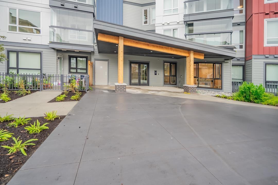 406 13788 76 Avenue, Surrey, British Columbia  V3W 3V9 - Photo 5 - R3055253