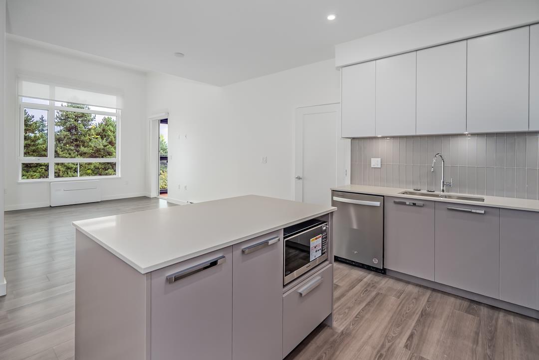406 13788 76 Avenue, Surrey, British Columbia  V3W 3V9 - Photo 9 - R3055253