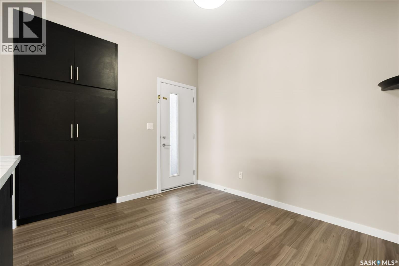 3917 James Hill Road, Regina, Saskatchewan  S4W 0N8 - Photo 12 - SK020064