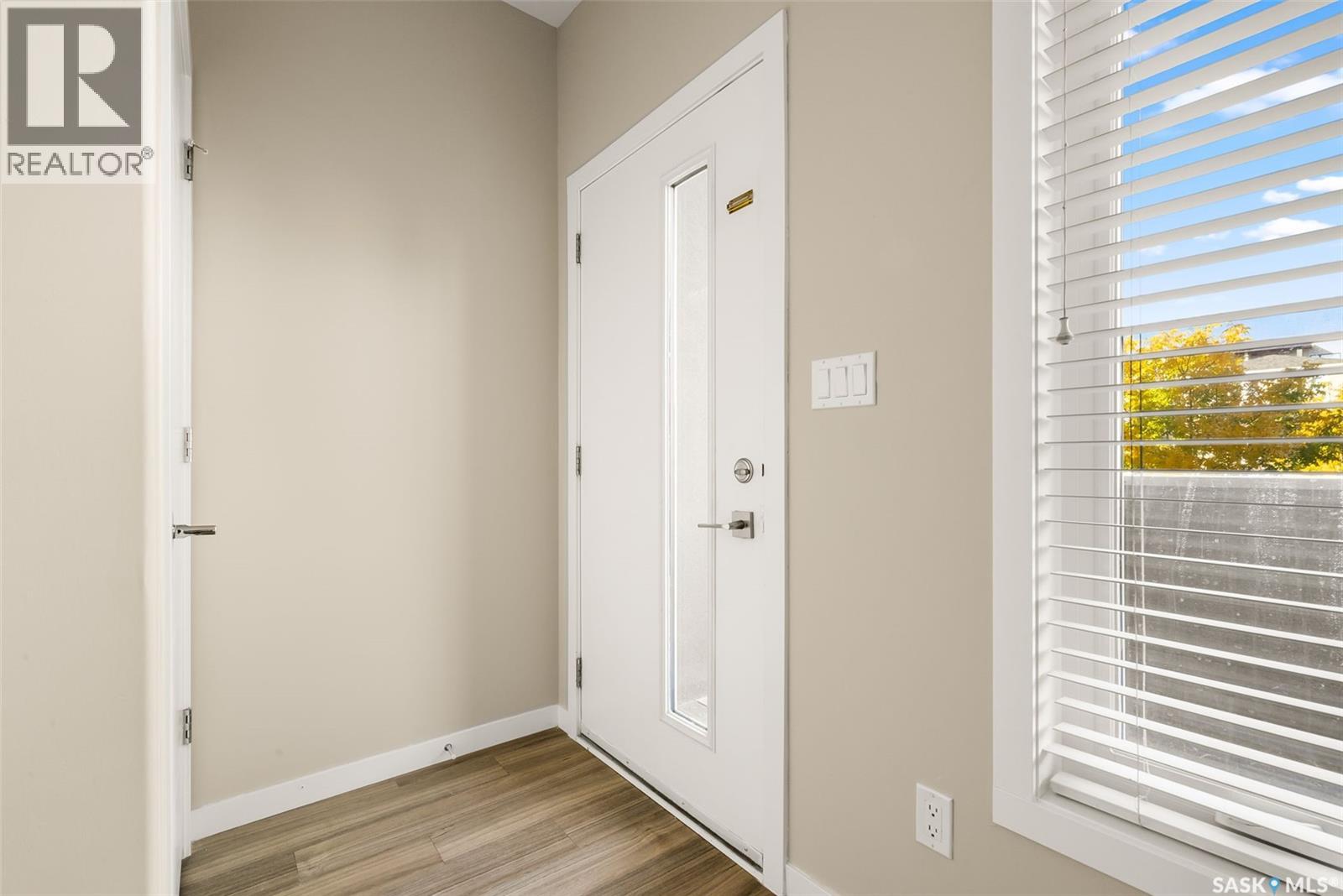 3917 James Hill Road, Regina, Saskatchewan  S4W 0N8 - Photo 3 - SK020064