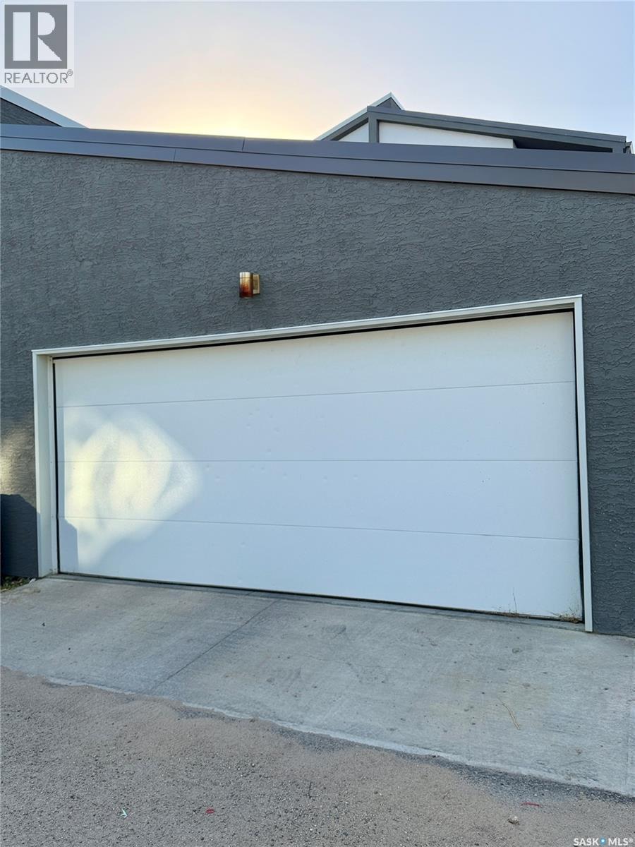 3917 James Hill Road, Regina, Saskatchewan  S4W 0N8 - Photo 31 - SK020064