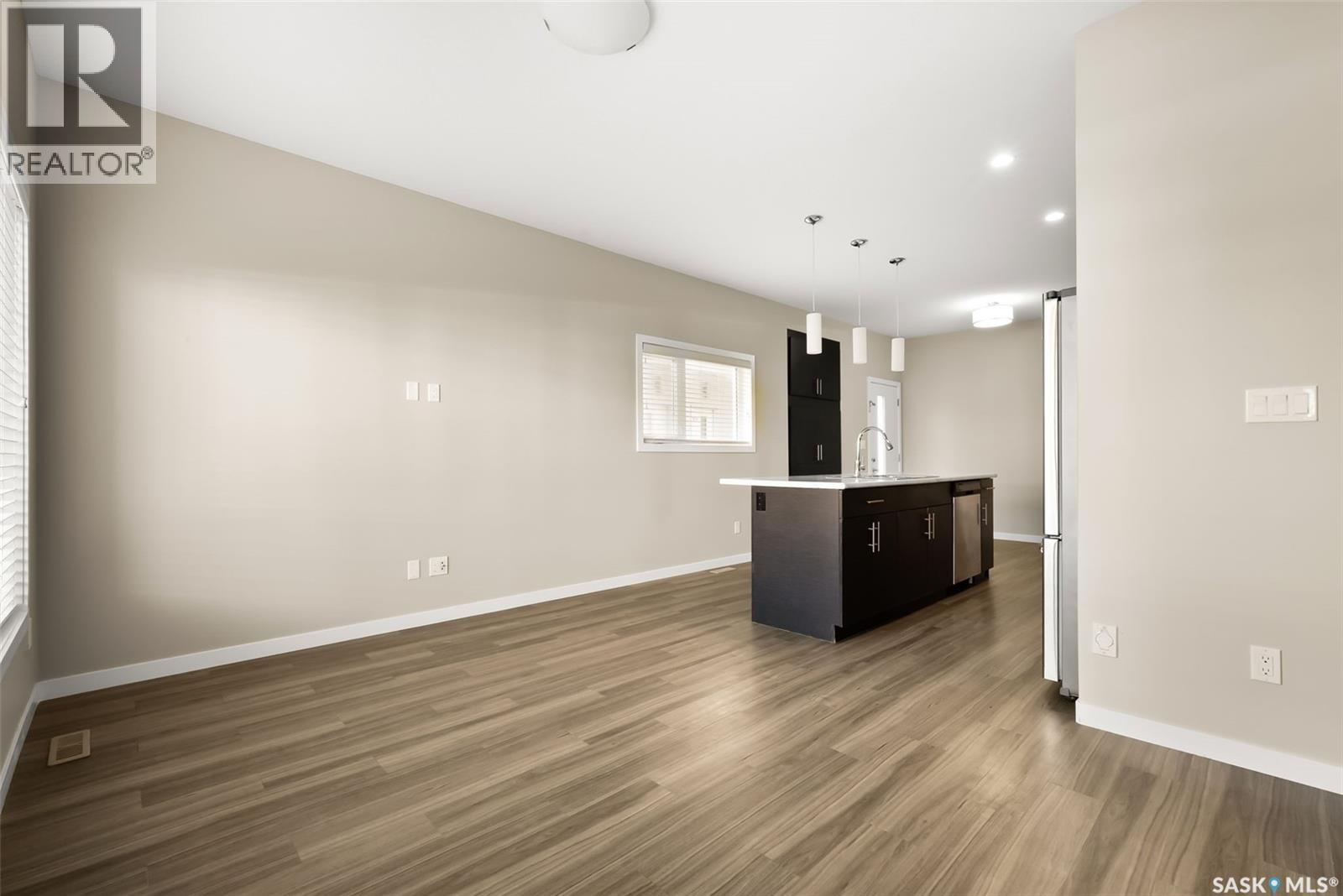 3917 James Hill Road, Regina, Saskatchewan  S4W 0N8 - Photo 4 - SK020064