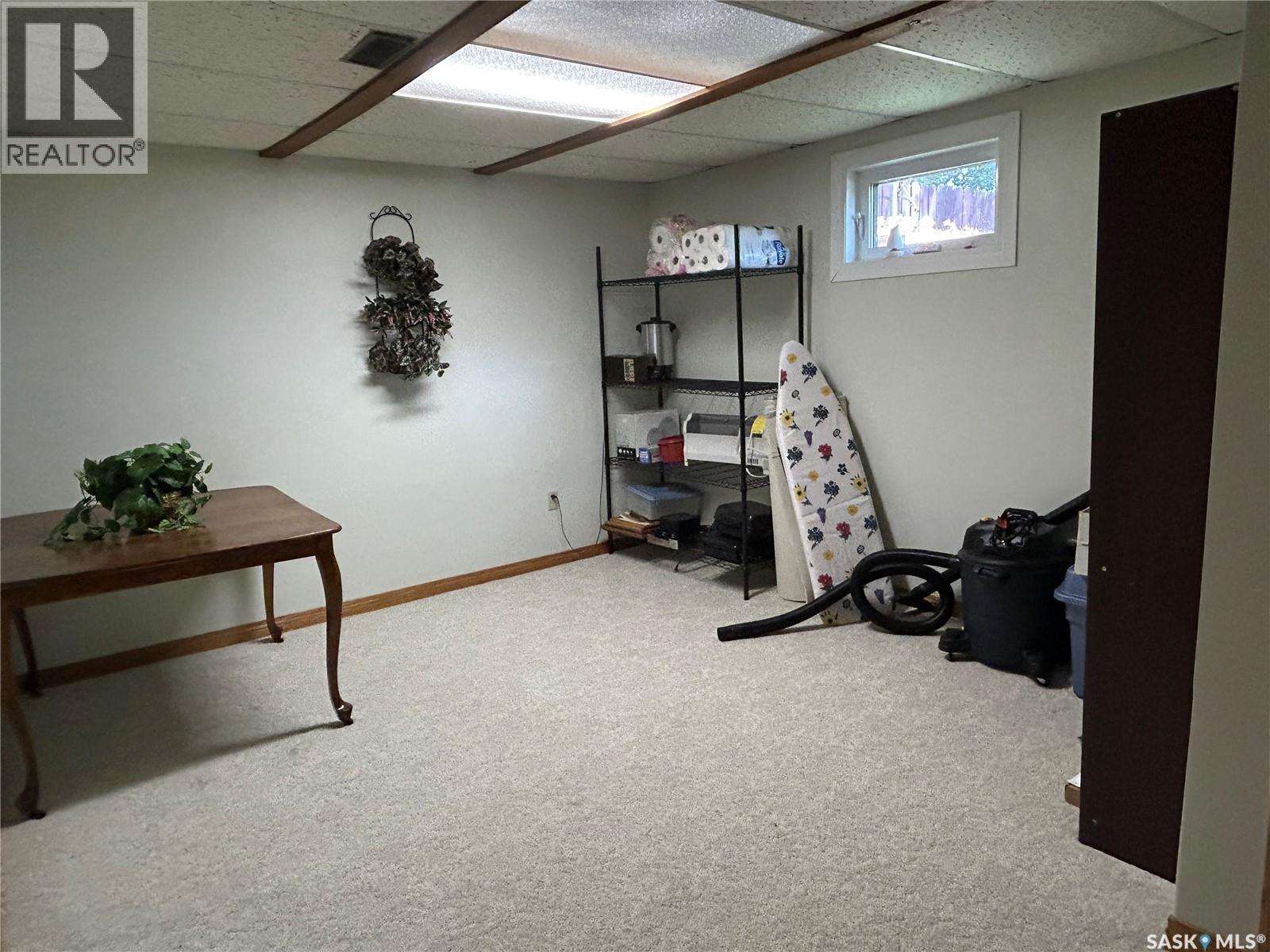 209 Taylor Street, Bienfait, Saskatchewan  S0C 0M0 - Photo 34 - SK020058