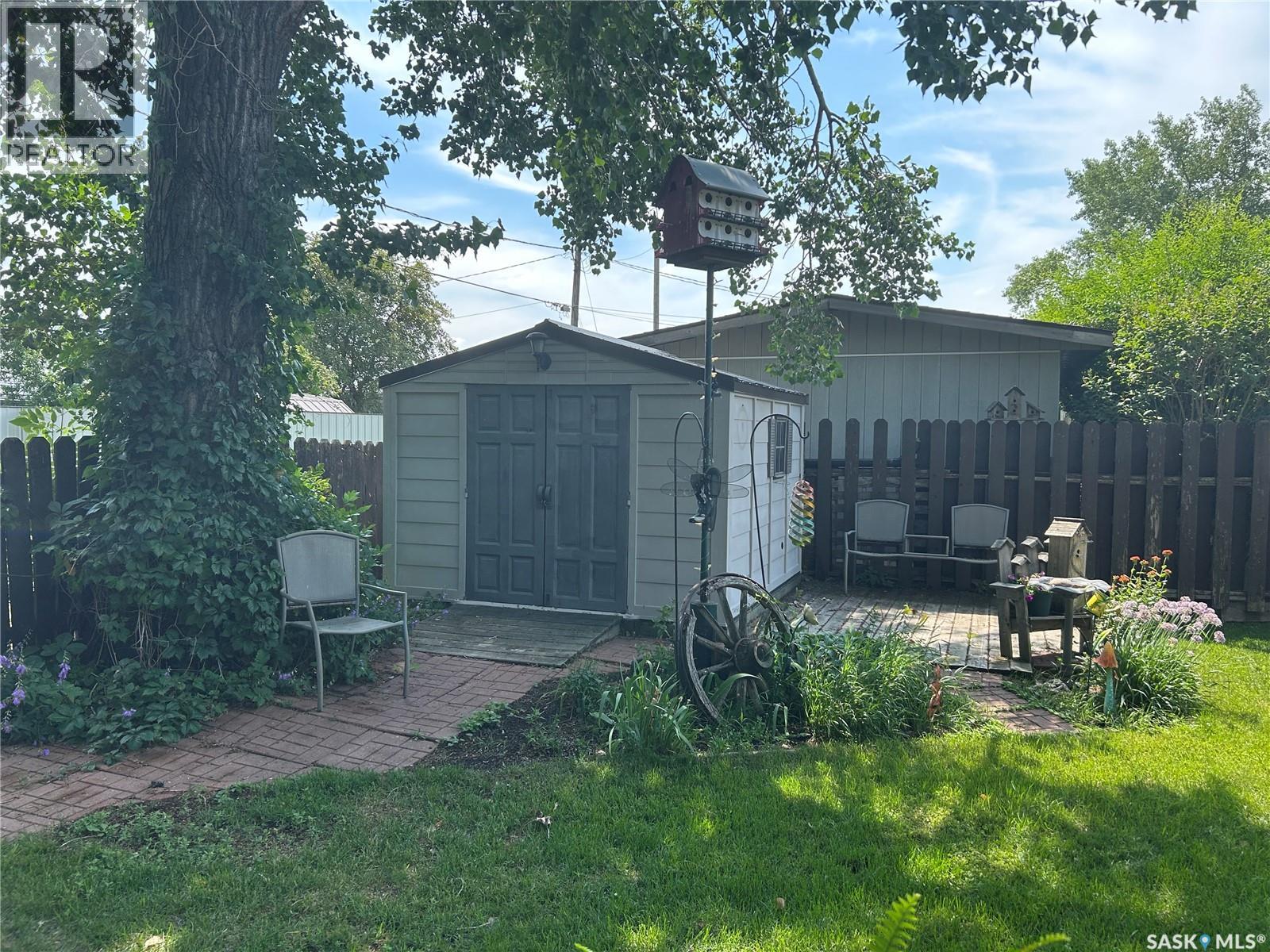 209 Taylor Street, Bienfait, Saskatchewan  S0C 0M0 - Photo 41 - SK020058