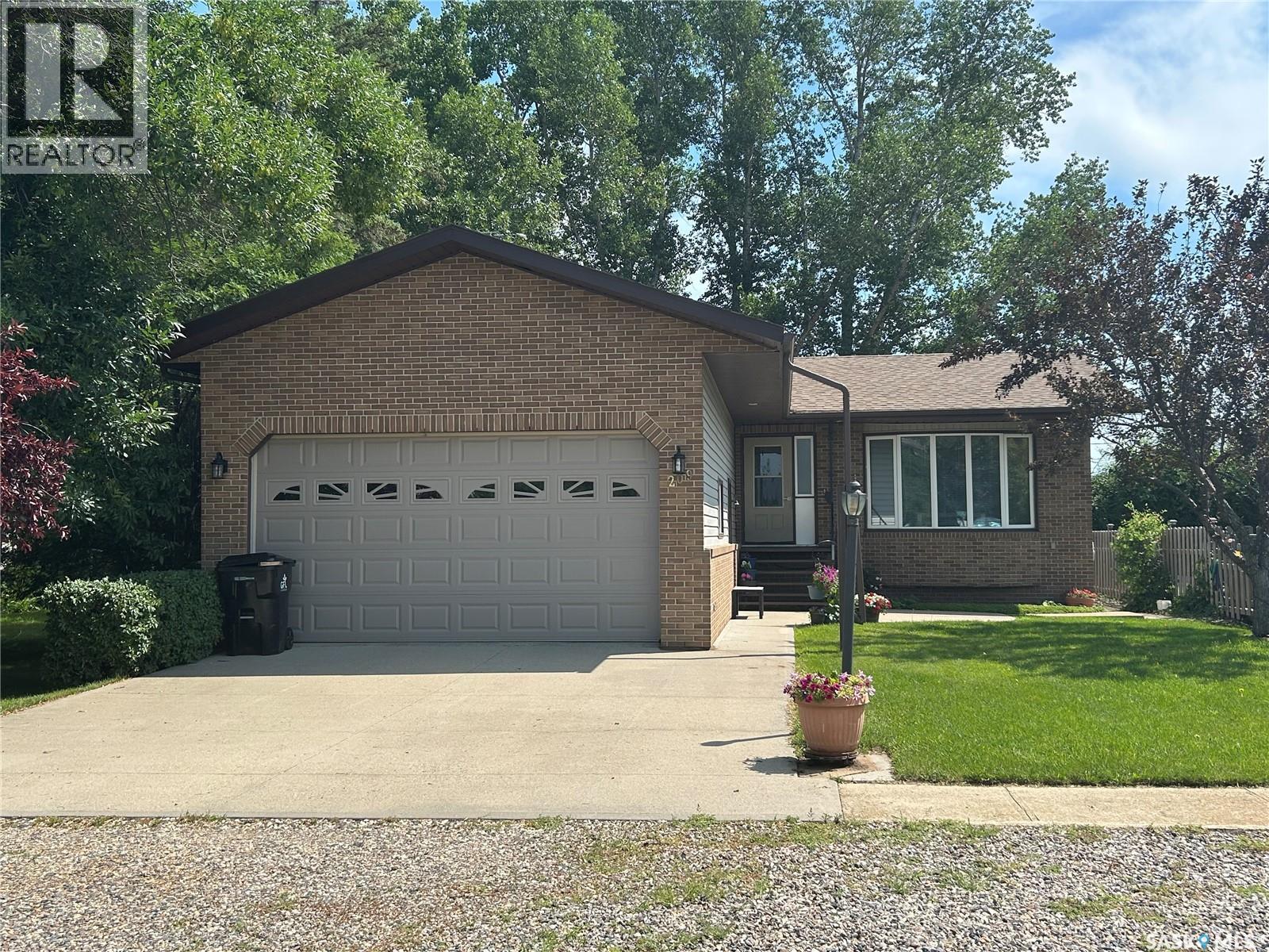209 Taylor Street, Bienfait, Saskatchewan  S0C 0M0 - Photo 42 - SK020058