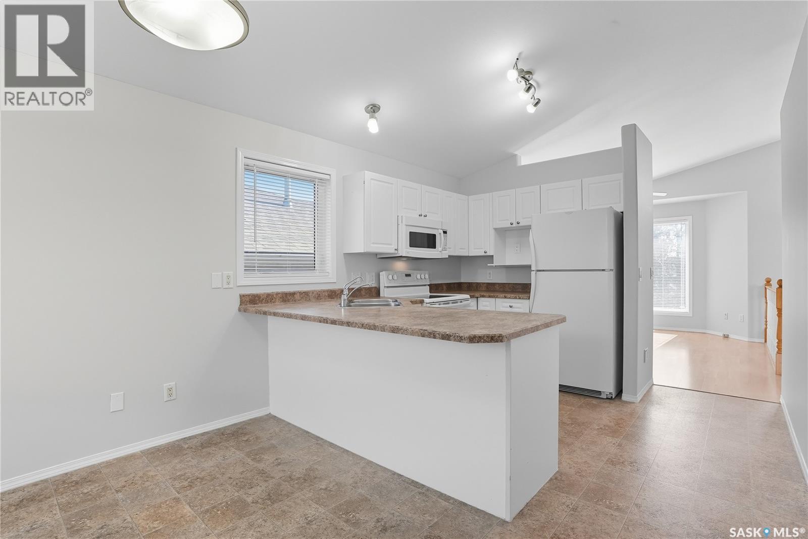 207 Buckwold Cove, Saskatoon, Saskatchewan  S7N 4V8 - Photo 9 - SK020049
