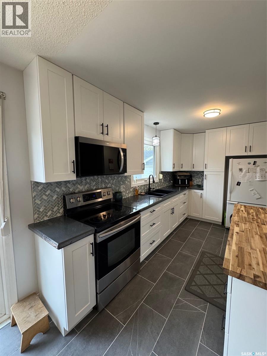1811 91st Street, North Battleford, Saskatchewan  S9A 0A6 - Photo 6 - SK019958