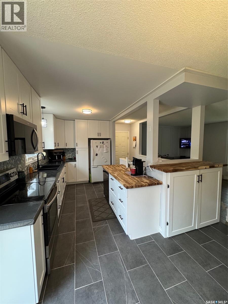 1811 91st Street, North Battleford, Saskatchewan  S9A 0A6 - Photo 9 - SK019958