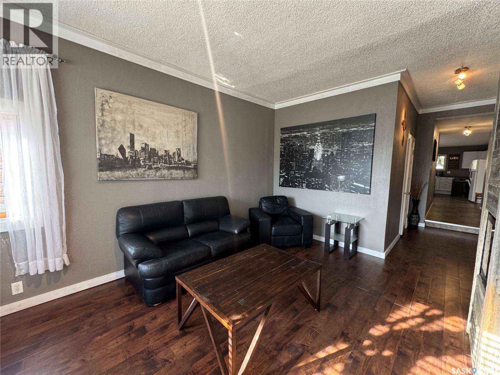 307 6th Avenue E, Biggar, Saskatchewan  S0K 0M0 - Photo 10 - SK019946
