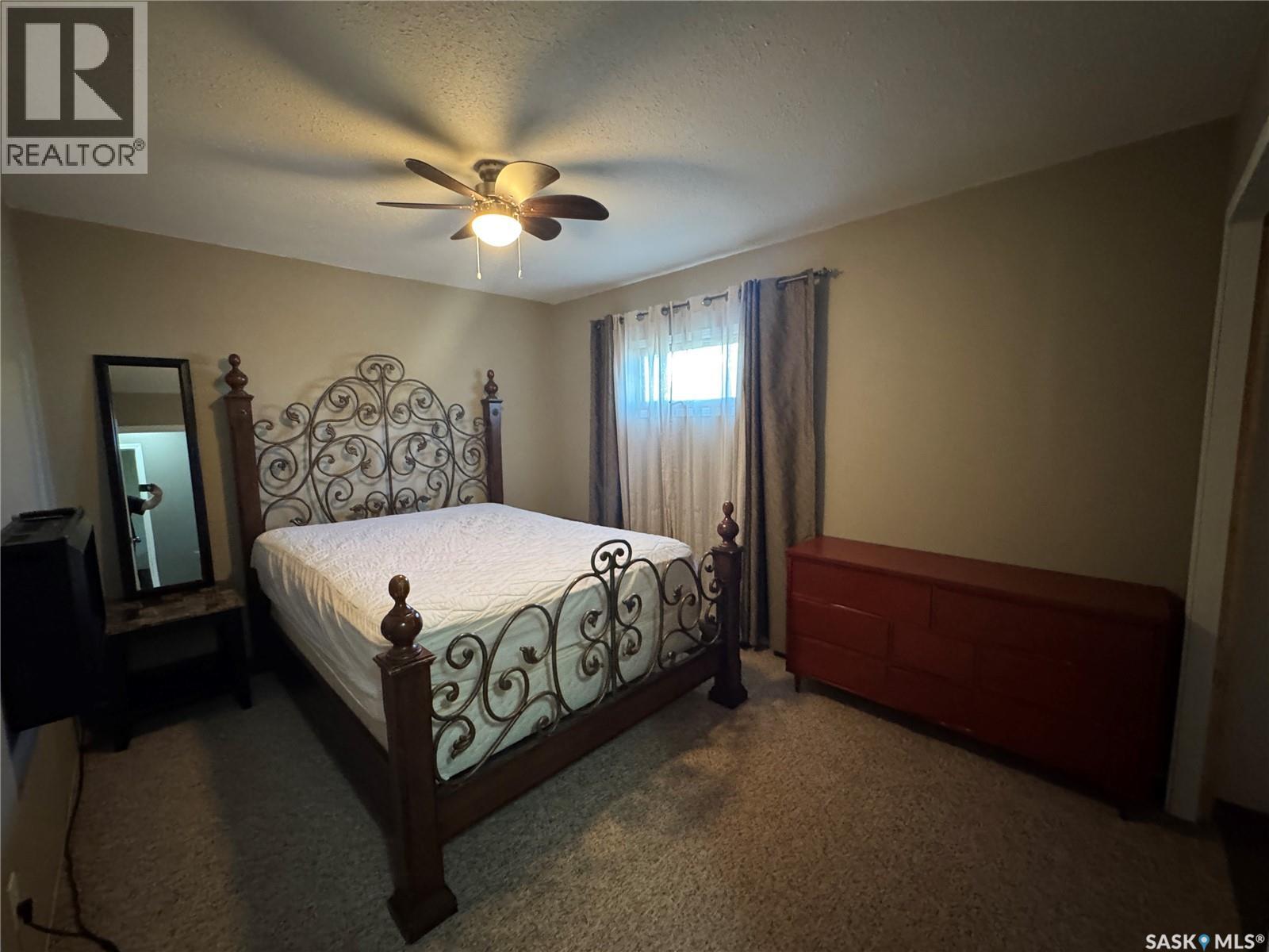 307 6th Avenue E, Biggar, Saskatchewan  S0K 0M0 - Photo 16 - SK019946
