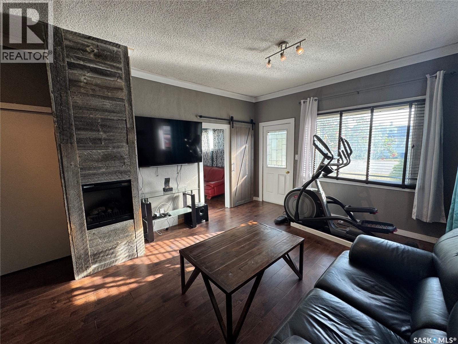 307 6th Avenue E, Biggar, Saskatchewan  S0K 0M0 - Photo 6 - SK019946