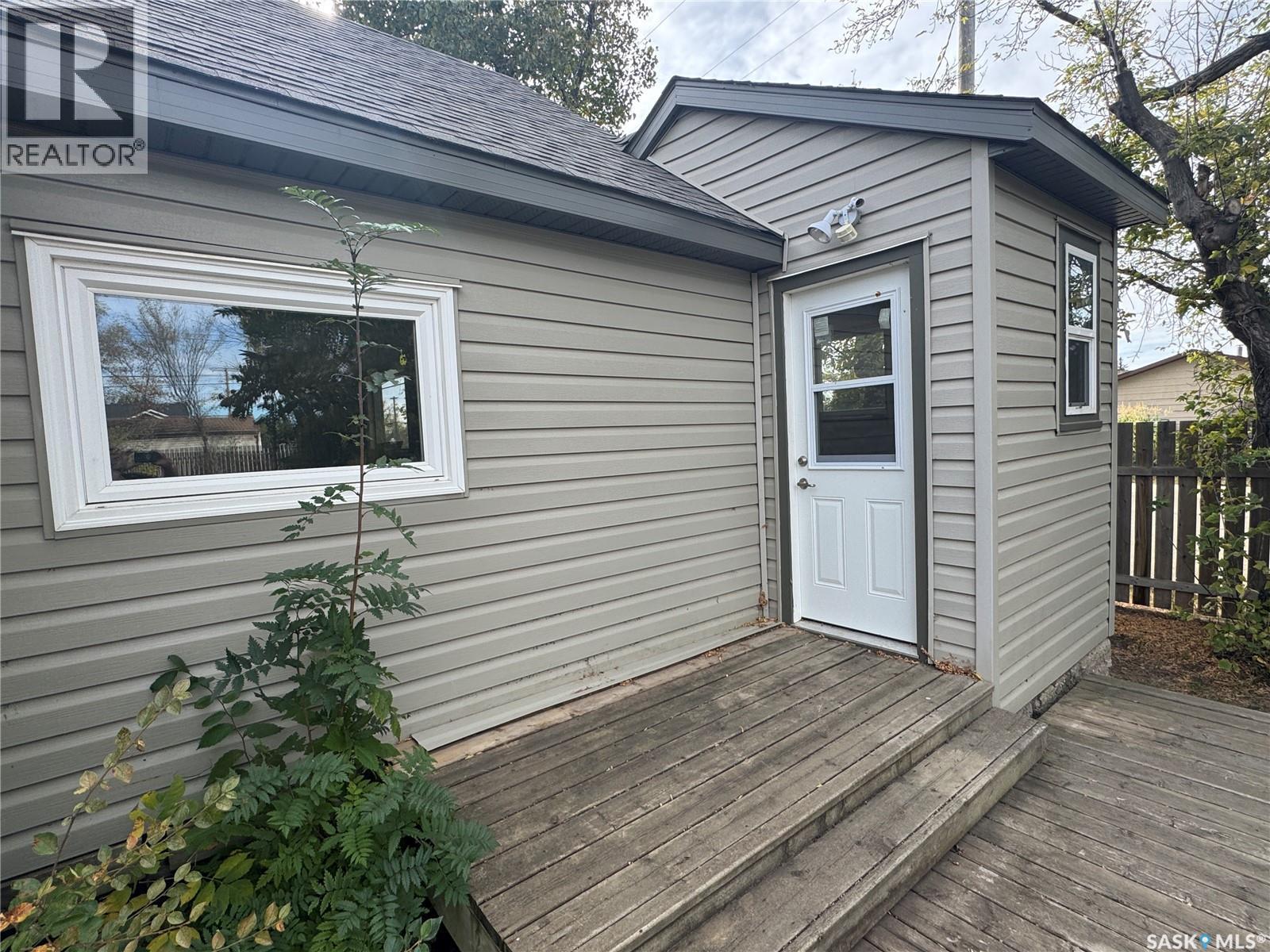 319 3rd Avenue W, Biggar, Saskatchewan  S0K 0M0 - Photo 22 - SK019945