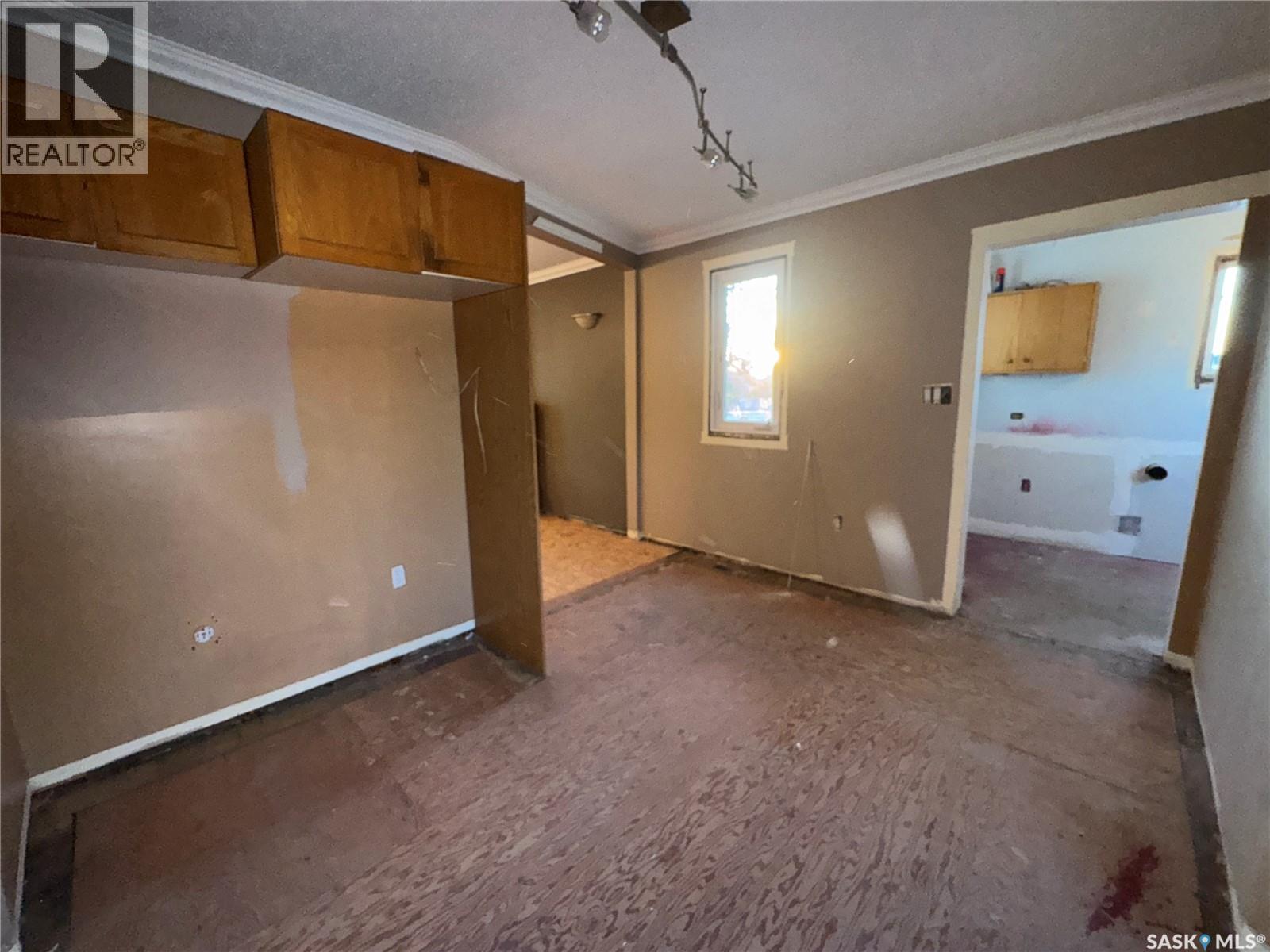 319 3rd Avenue W, Biggar, Saskatchewan  S0K 0M0 - Photo 6 - SK019945