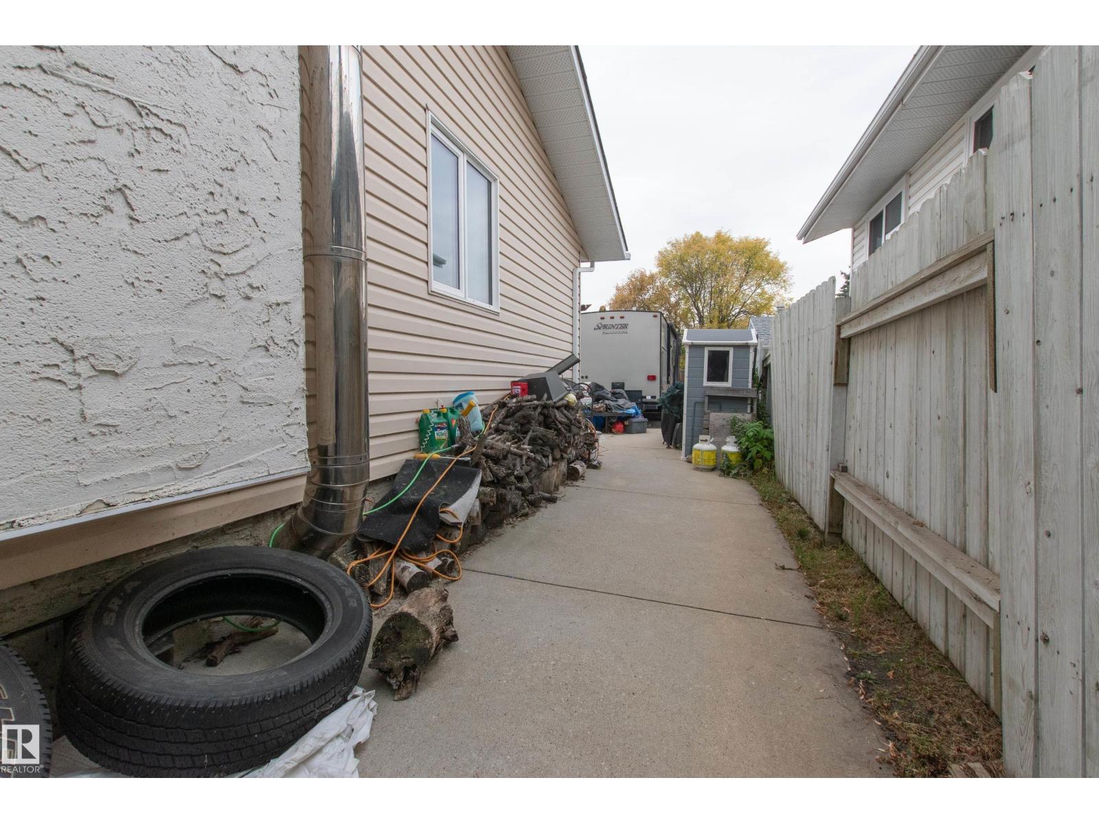 7 Ekota Cr Nw, Edmonton, Alberta  T6K 2J6 - Photo 5 - E4460767