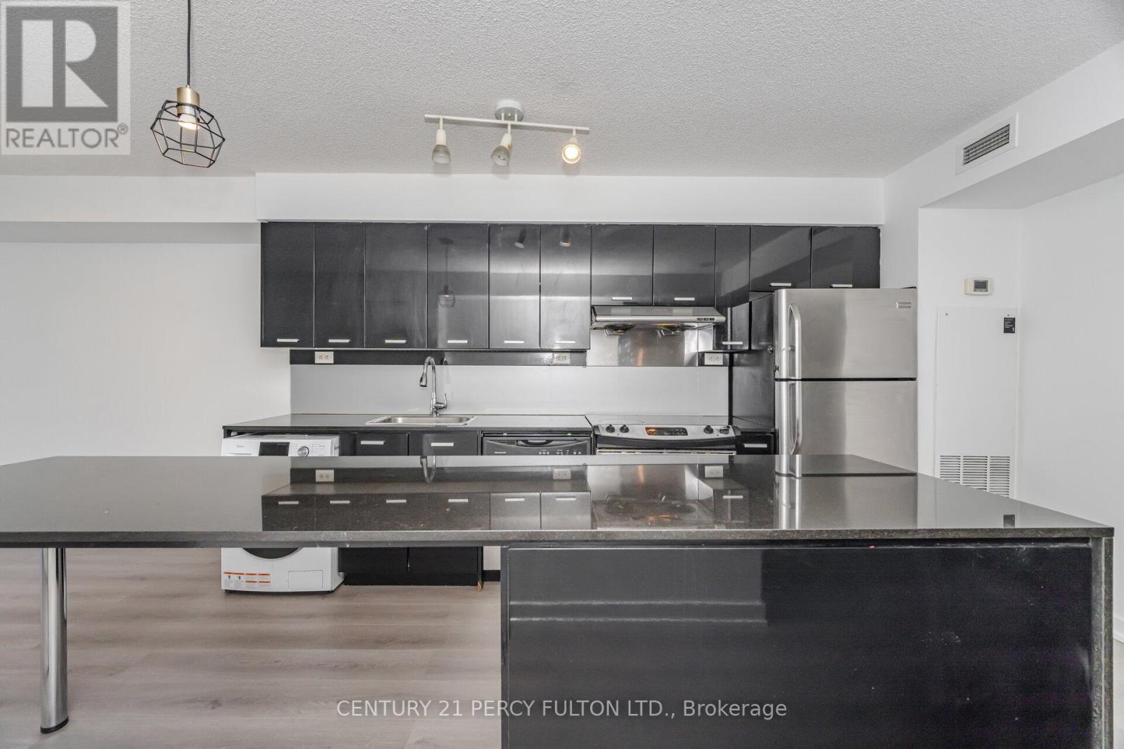 1518 - 19 Singer Court, Toronto (Bayview Village), Ontario  M2K 0B2 - Photo 6 - C12444232