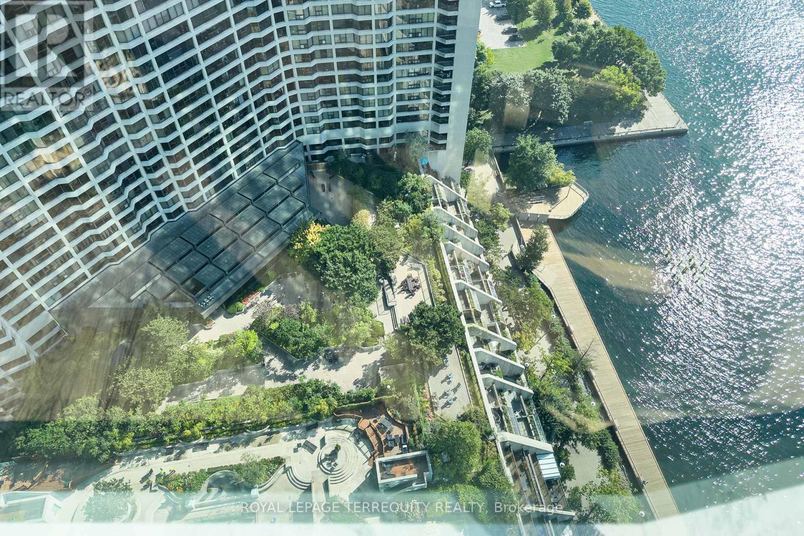 3803 - 99 Harbour Square, Toronto, Ontario  M5J 2H2 - Photo 23 - C12444246