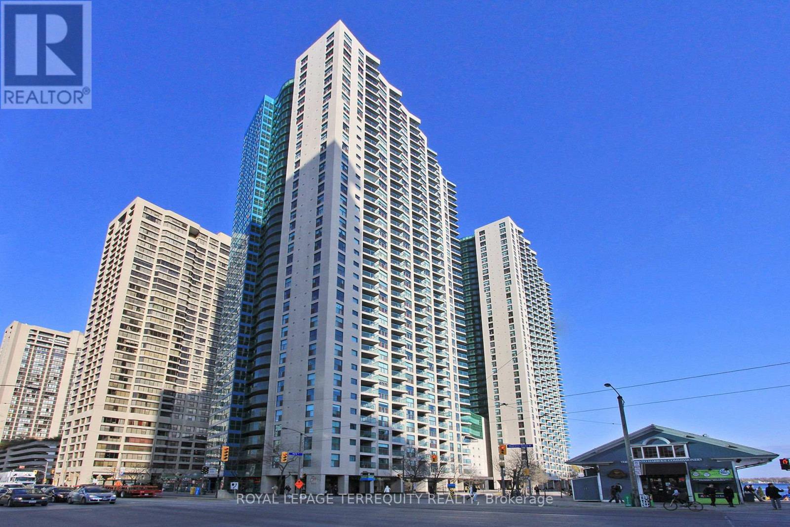 3803 - 99 Harbour Square, Toronto, Ontario  M5J 2H2 - Photo 46 - C12444246
