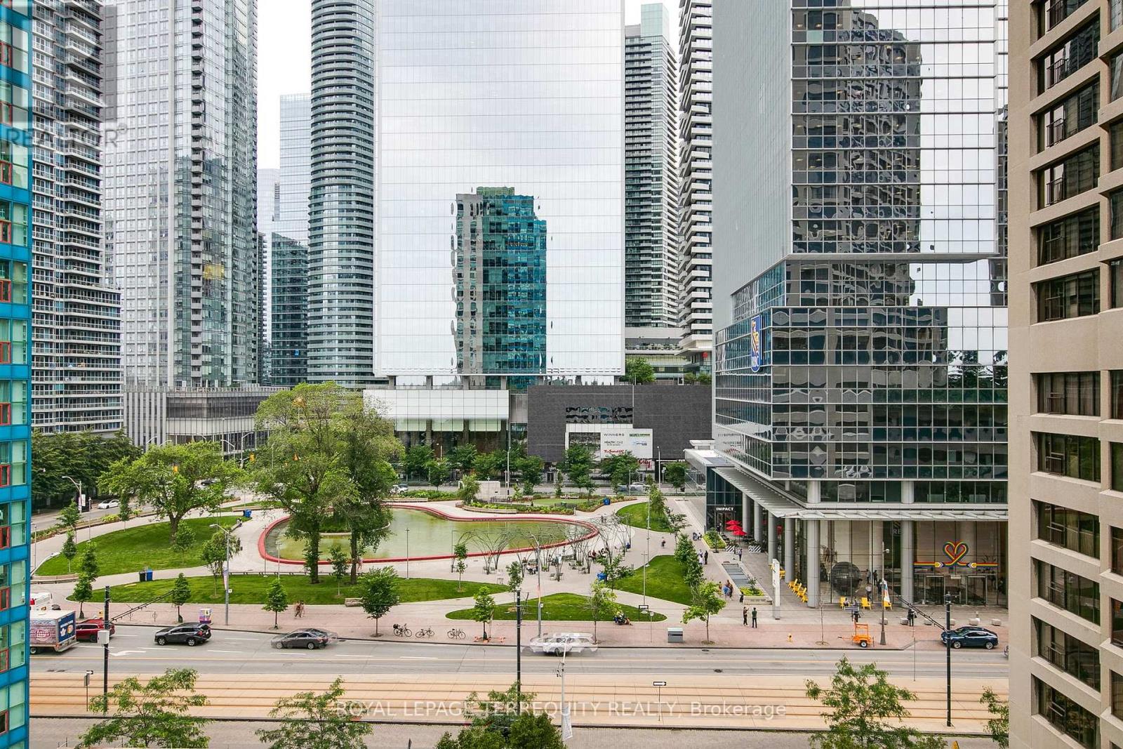2707 - 77 Harbour Square, Toronto (Waterfront Communities), Ontario  M5J 2S2 - Photo 41 - C12444256