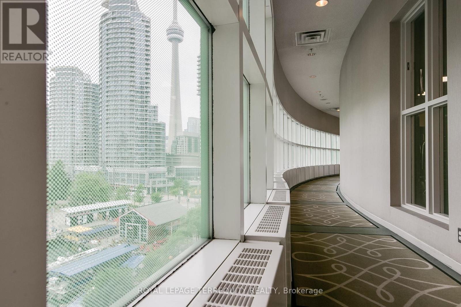 2707 - 77 Harbour Square, Toronto (Waterfront Communities), Ontario  M5J 2S2 - Photo 44 - C12444256