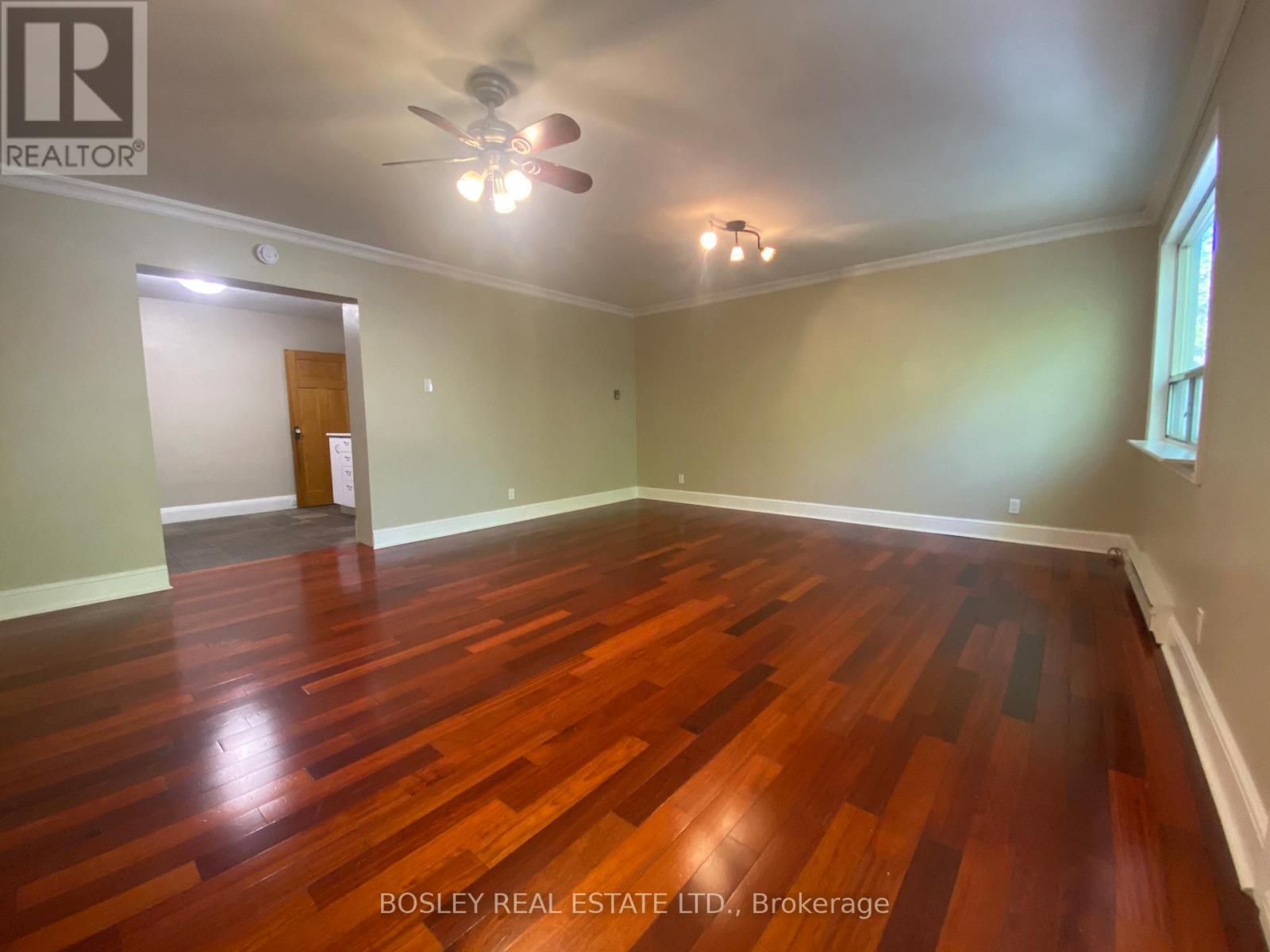 #2 (Upper) - 33 Lorindale Avenue, Toronto, Ontario  M5M 3C3 - Photo 11 - C12444257