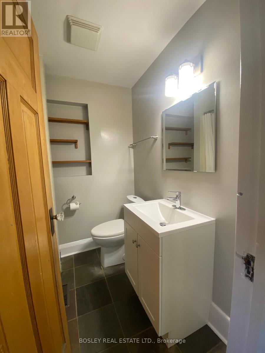 #2 (Upper) - 33 Lorindale Avenue, Toronto, Ontario  M5M 3C3 - Photo 5 - C12444257