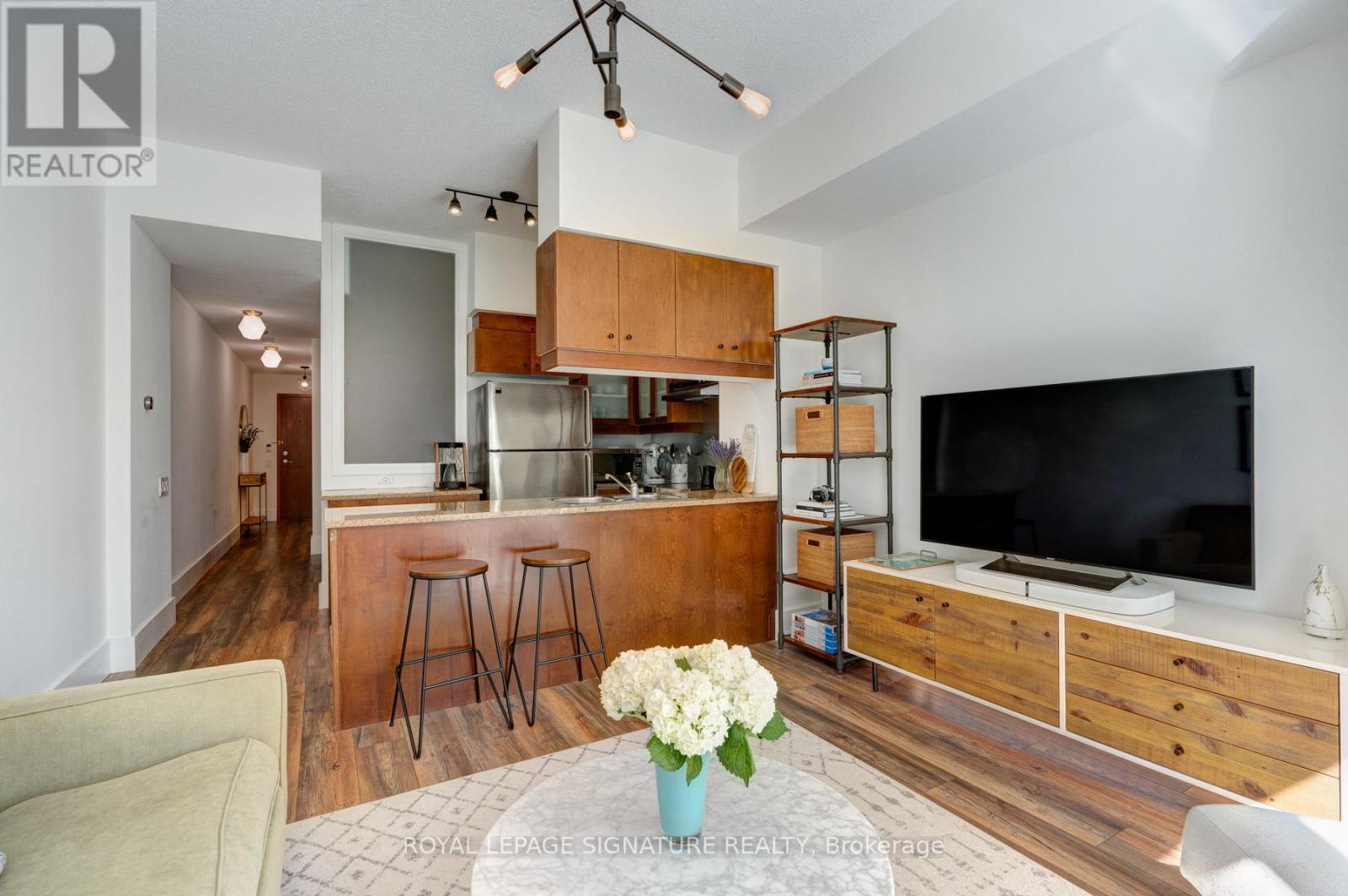 208e - 500 Queens Quay W, Toronto, Ontario  M5V 3K8 - Photo 11 - C12444259