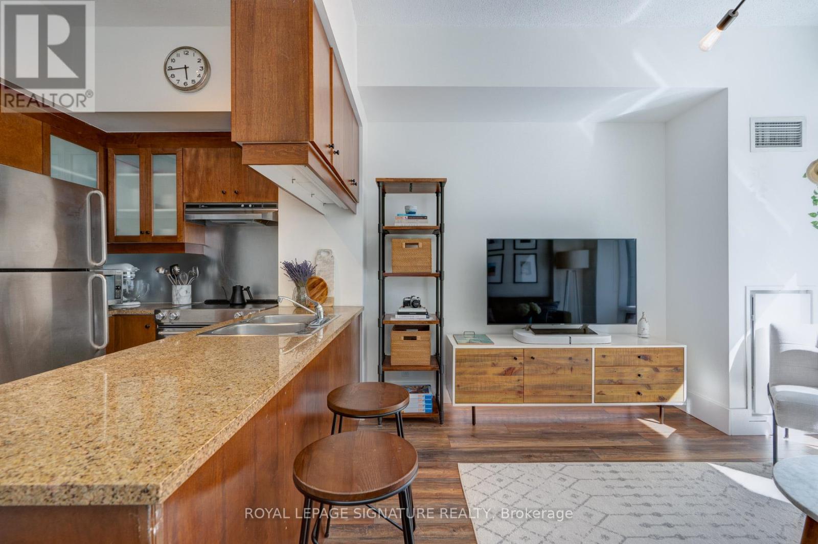 208e - 500 Queens Quay W, Toronto, Ontario  M5V 3K8 - Photo 12 - C12444259