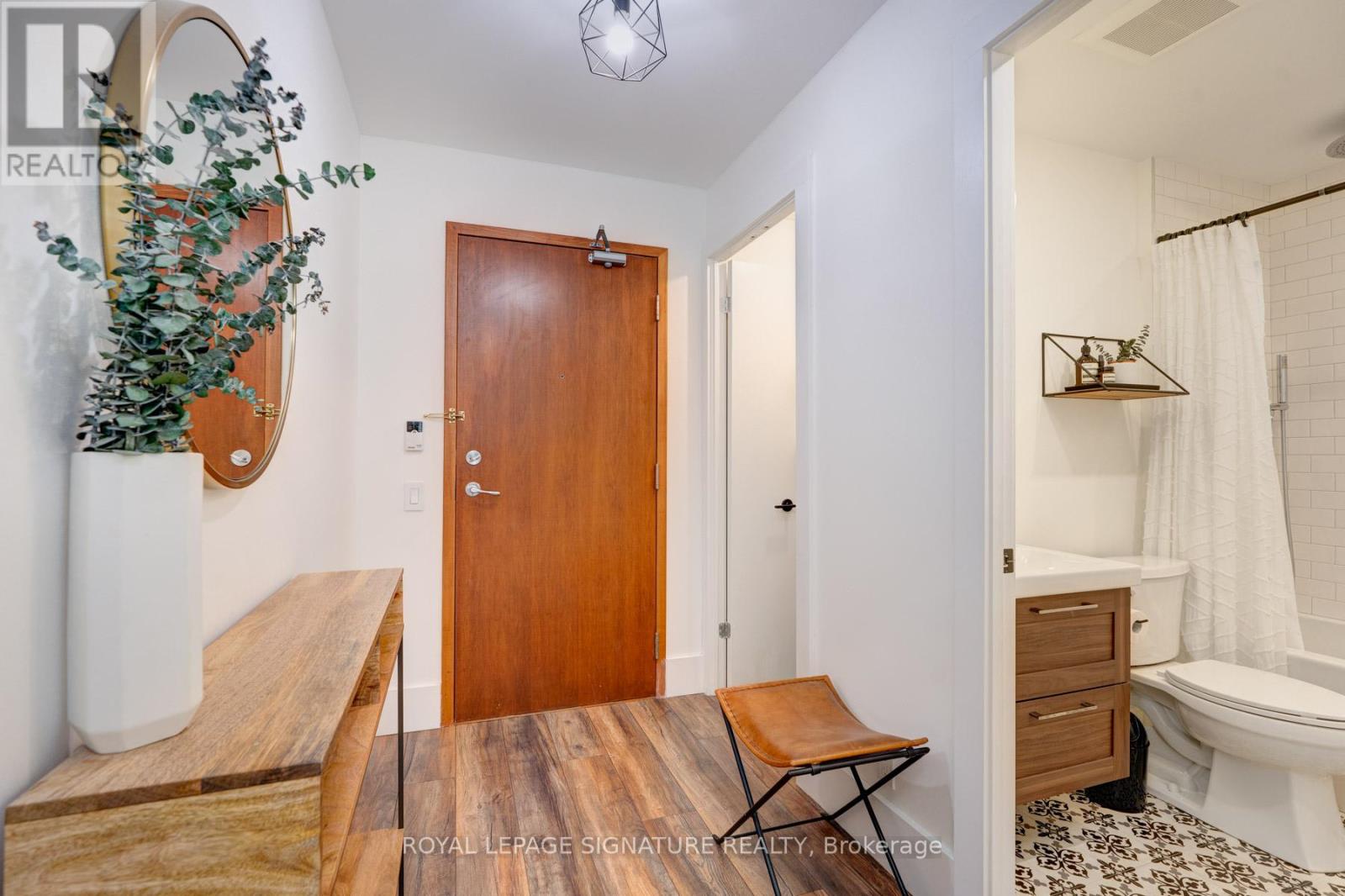 208e - 500 Queens Quay W, Toronto, Ontario  M5V 3K8 - Photo 14 - C12444259