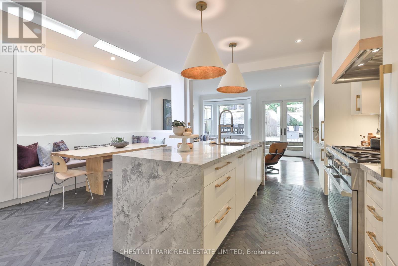 56 Spruce Street, Toronto (Cabbagetown-South St. James Town), Ontario  M5A 2H9 - Photo 10 - C12444269