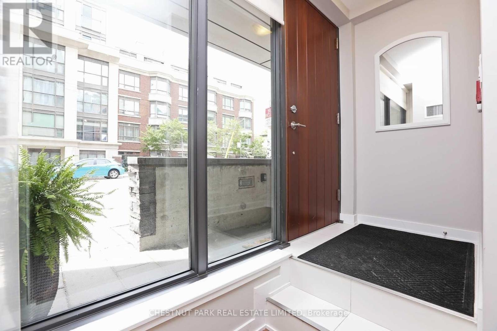 Th25 - 15 Beverley Street, Toronto, Ontario  M5T 1X8 - Photo 4 - C12444287