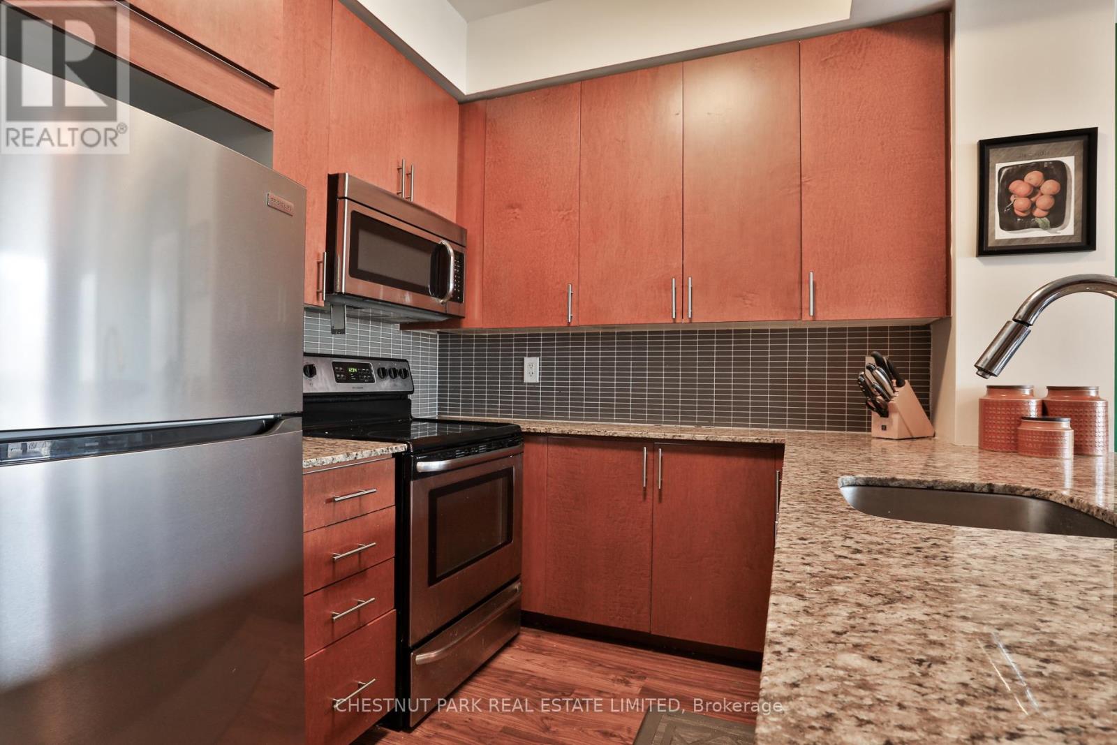 208 - 260 Sackville Street, Toronto (Regent Park), Ontario  M5A 0B3 - Photo 4 - C12444311