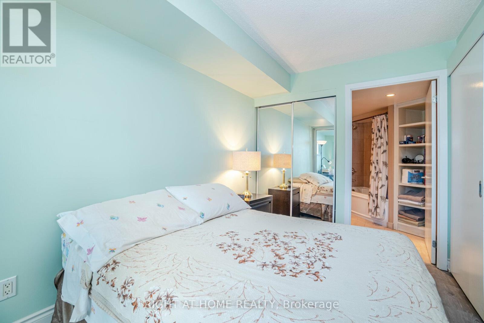 809 - 8 York Street S, Toronto, Ontario  M5J 2Y2 - Photo 16 - C12444315