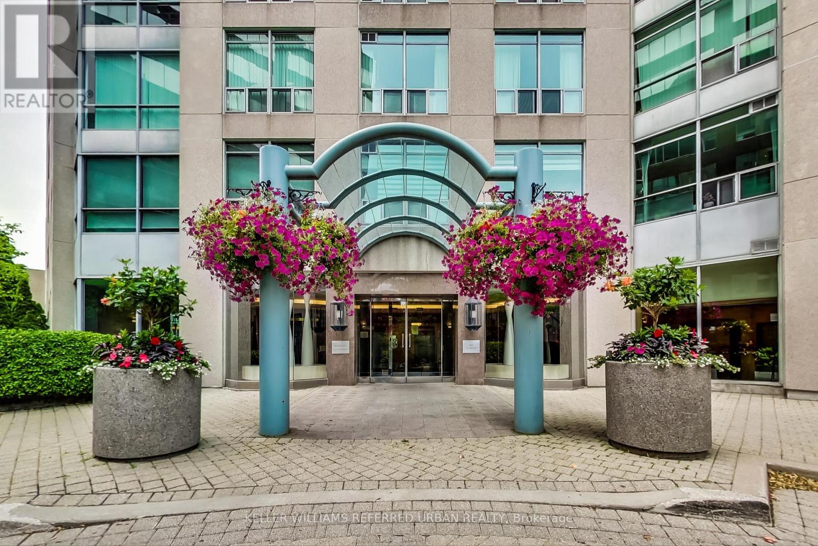 607 - 942 Yonge Street, Toronto, Ontario  M4W 3S8 - Photo 10 - C12444321