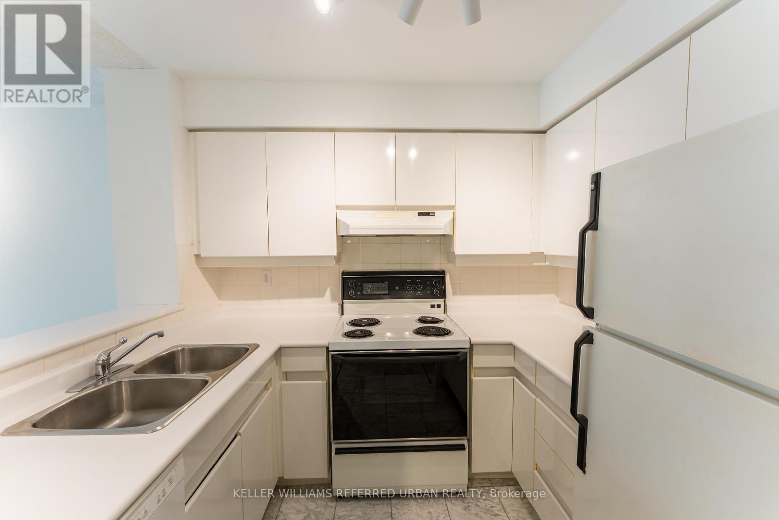 607 - 942 Yonge Street, Toronto, Ontario  M4W 3S8 - Photo 4 - C12444321
