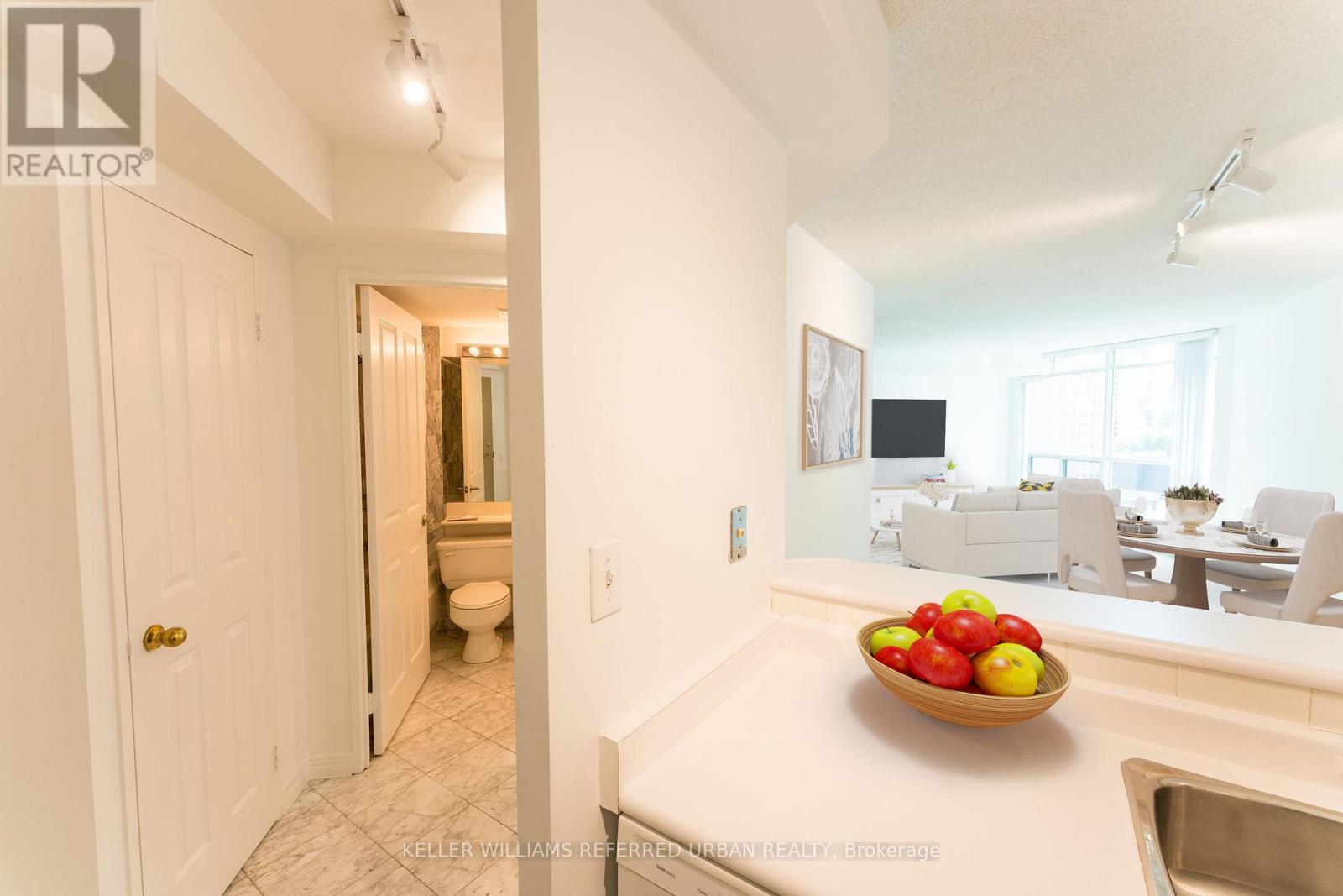 607 - 942 Yonge Street, Toronto, Ontario  M4W 3S8 - Photo 5 - C12444321