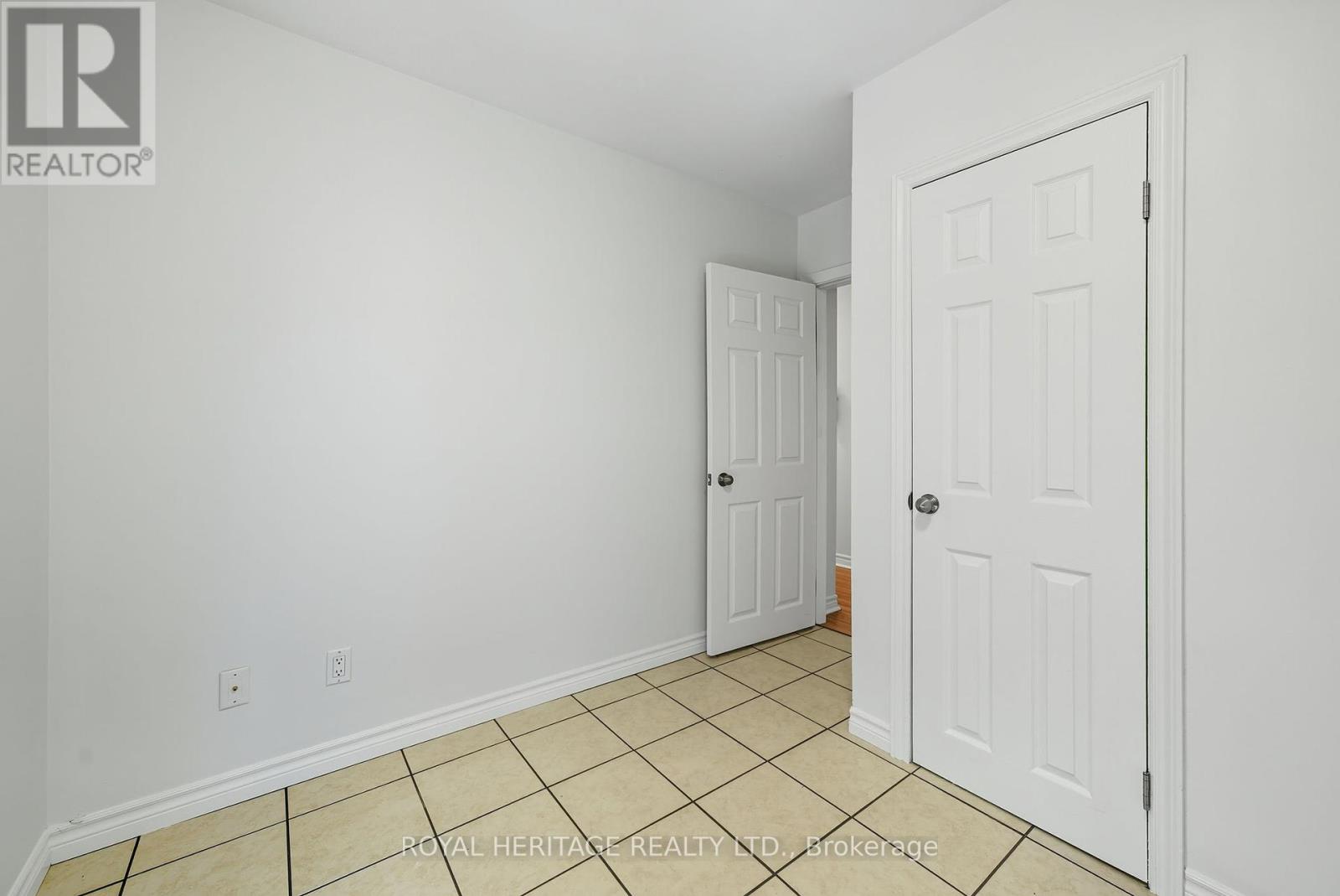 Main - 713 Burns Street W, Whitby, Ontario  L1N 1K5 - Photo 17 - E12444318