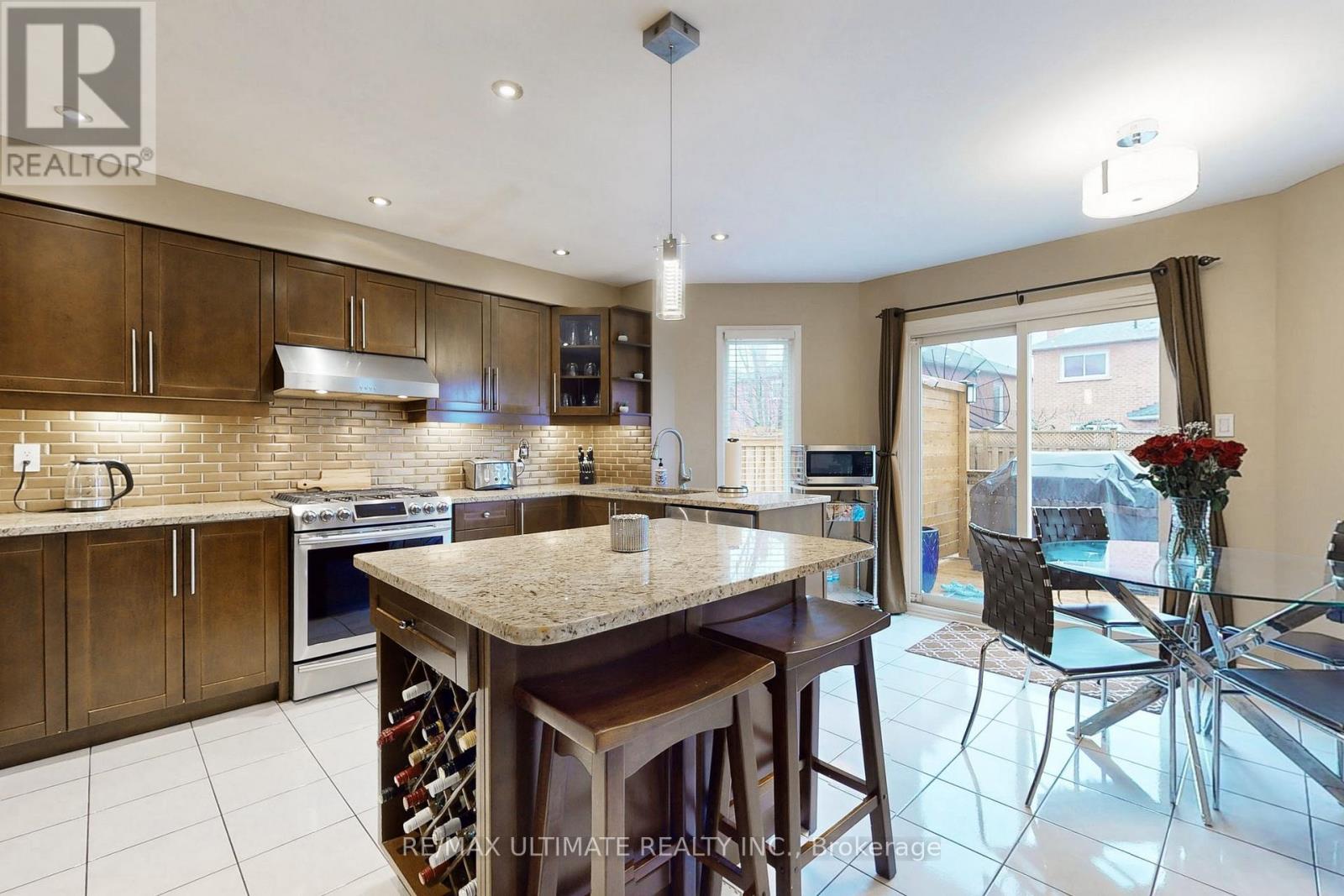 25 Winterberry Drive, Whitby (Rolling Acres), Ontario  L1R 1Z2 - Photo 6 - E12444341