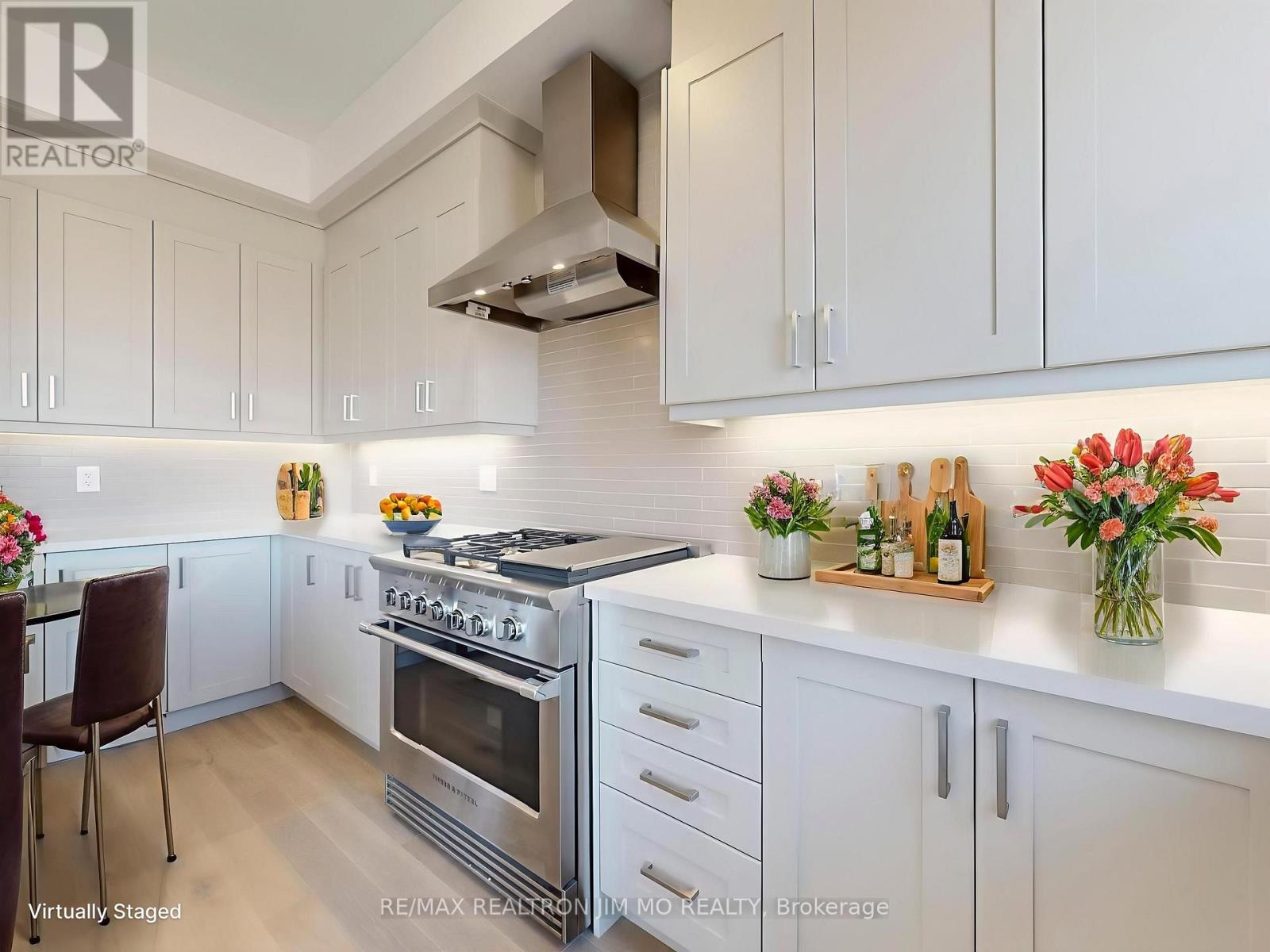 20 Nanhai Avenue, Markham, Ontario  L6C 3M9 - Photo 8 - N12442028
