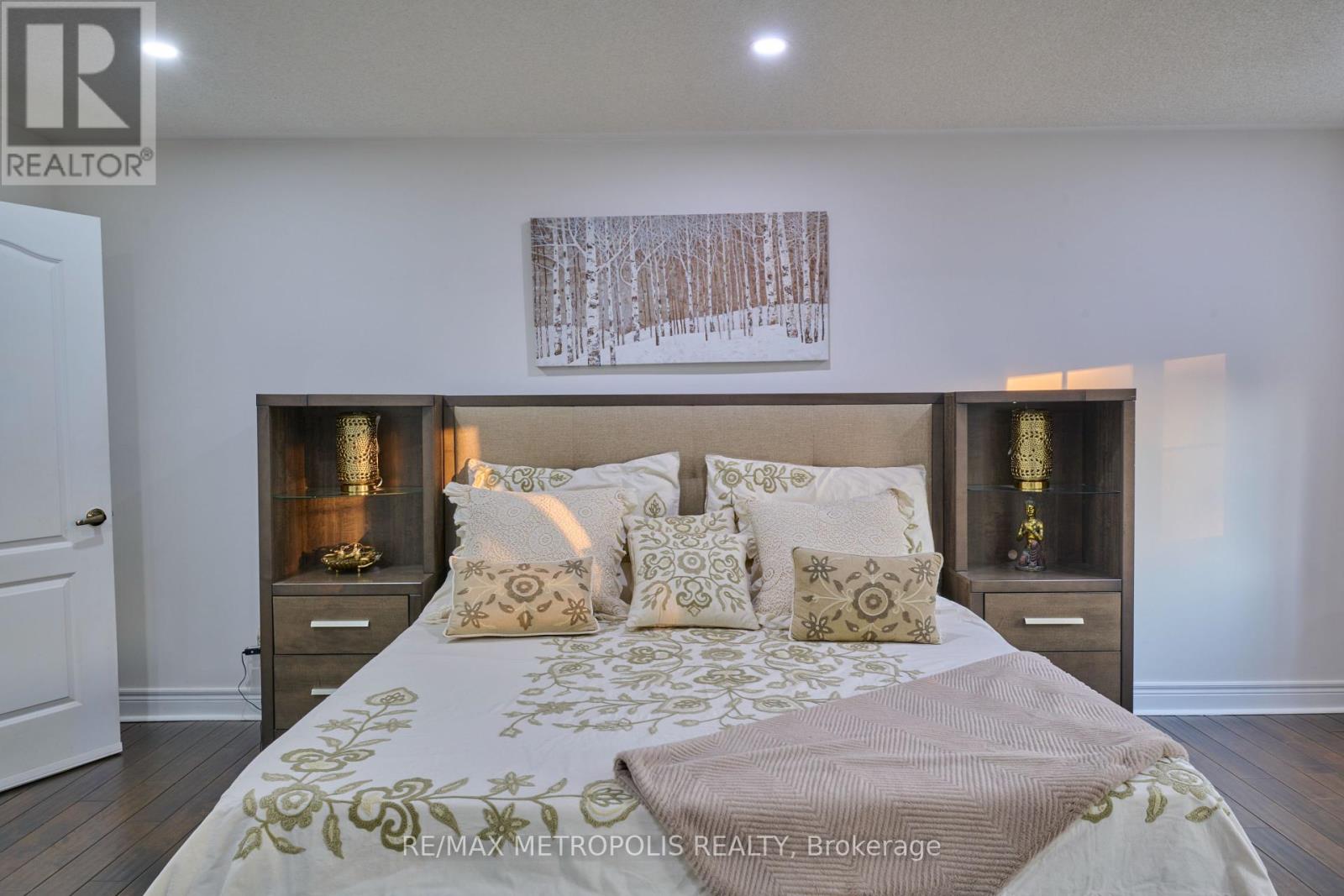 4 Champion Court, Brampton (Credit Valley), Ontario  L6Y 5G9 - Photo 37 - W12443242