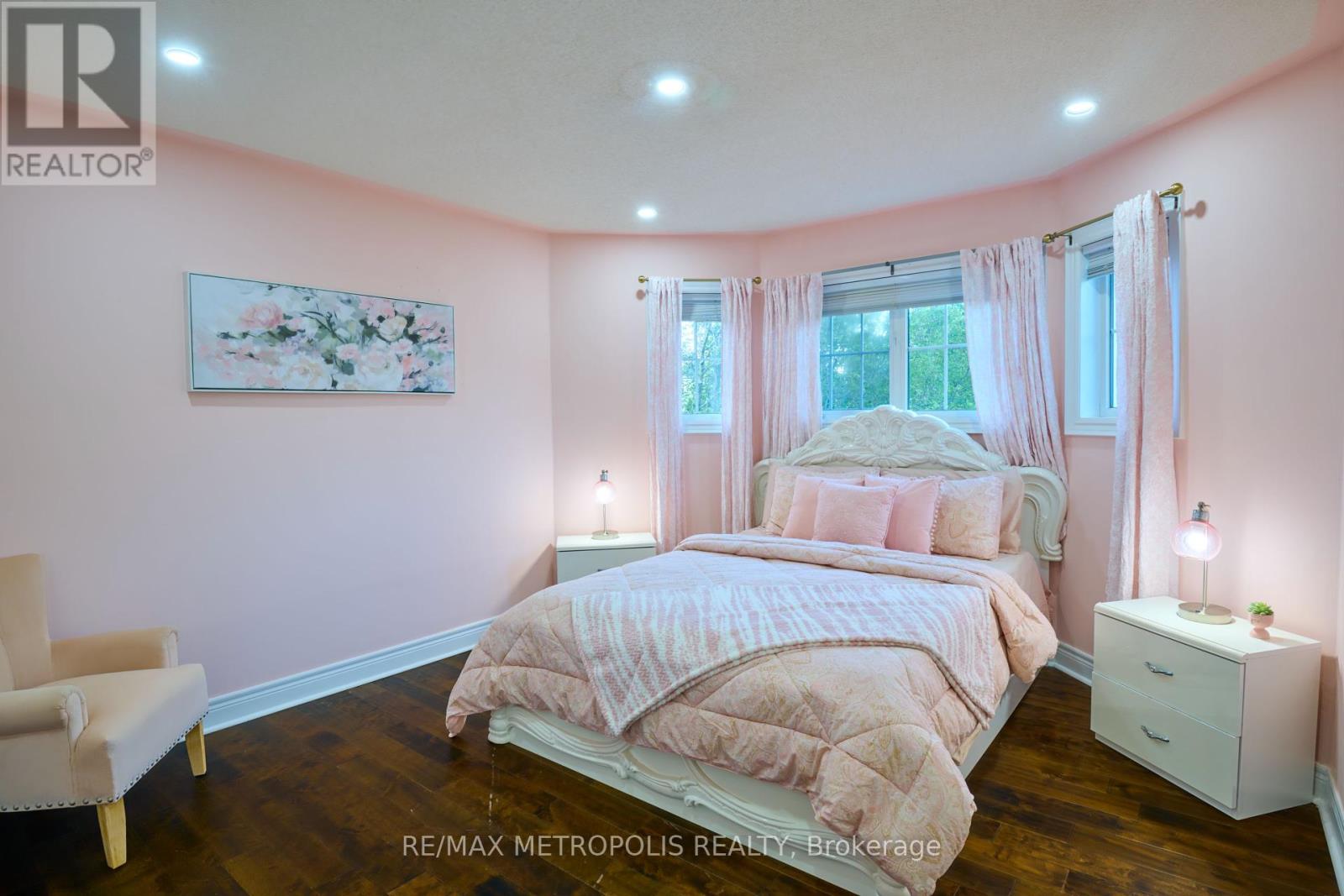 4 Champion Court, Brampton (Credit Valley), Ontario  L6Y 5G9 - Photo 30 - W12443242