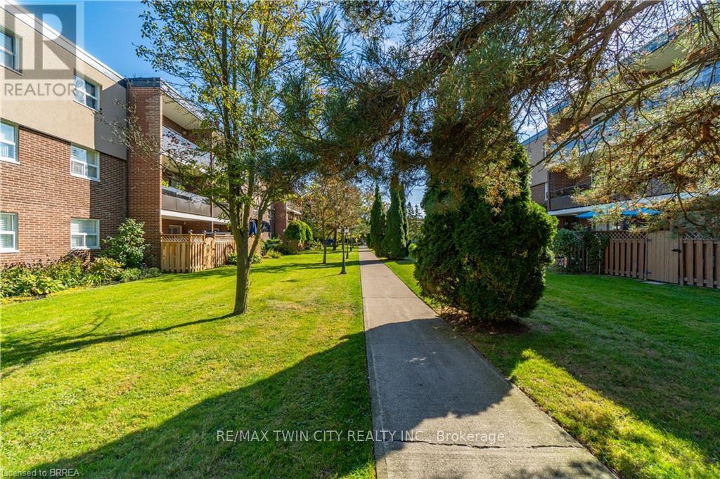 305 - 648 Grey Street, Brantford, Ontario  N3S 4Y3 - Photo 24 - X12443789